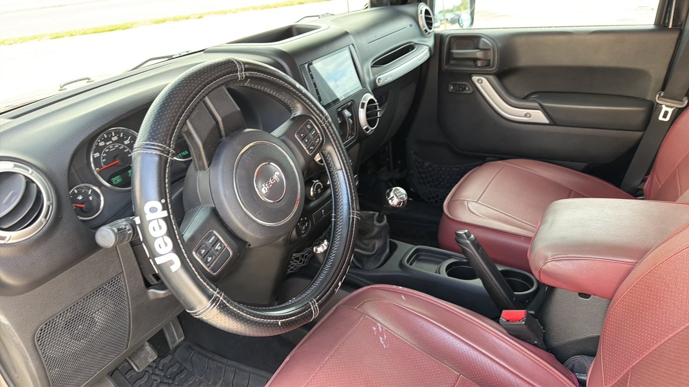 2013 Jeep Wrangler Unlimited Sahara  - Photo 5