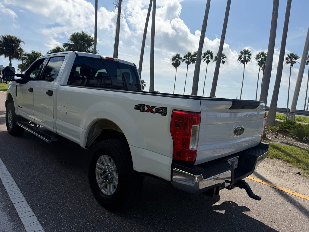 2017 Ford F-250  - Photo 4