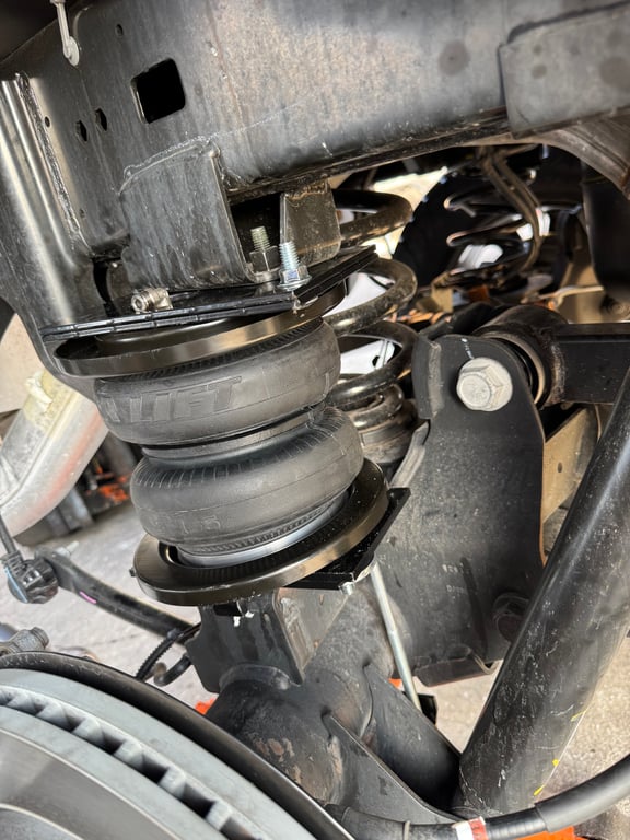 RC Leveling Kit, Toyo Open Country A/T III , Air Lift Rear Air Bags thumbnail 2