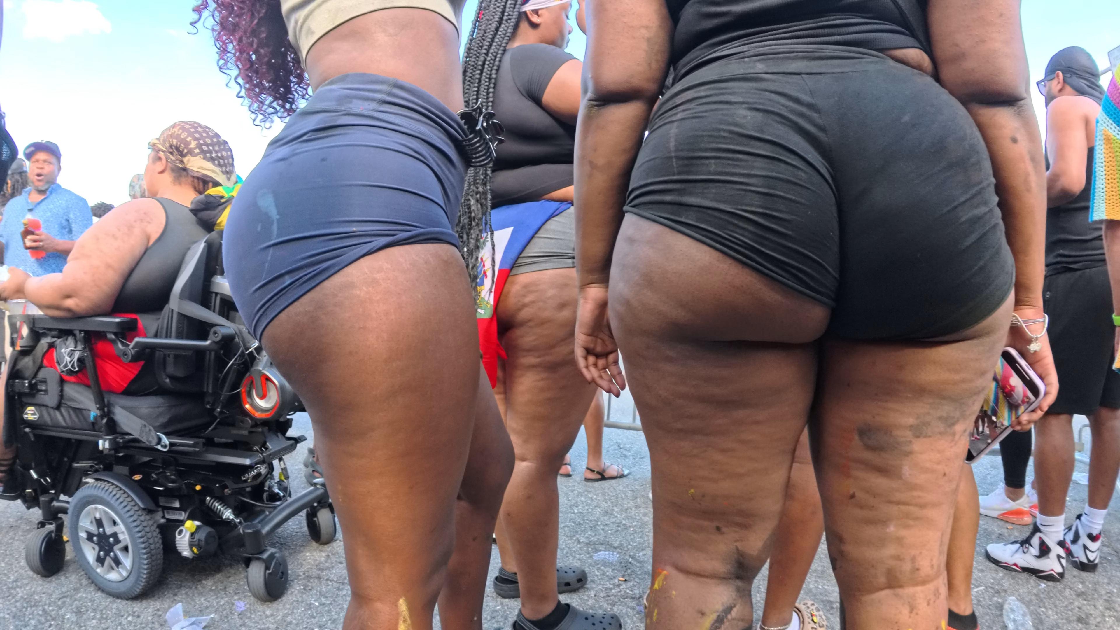 Pulsating Plump 🇦🇬