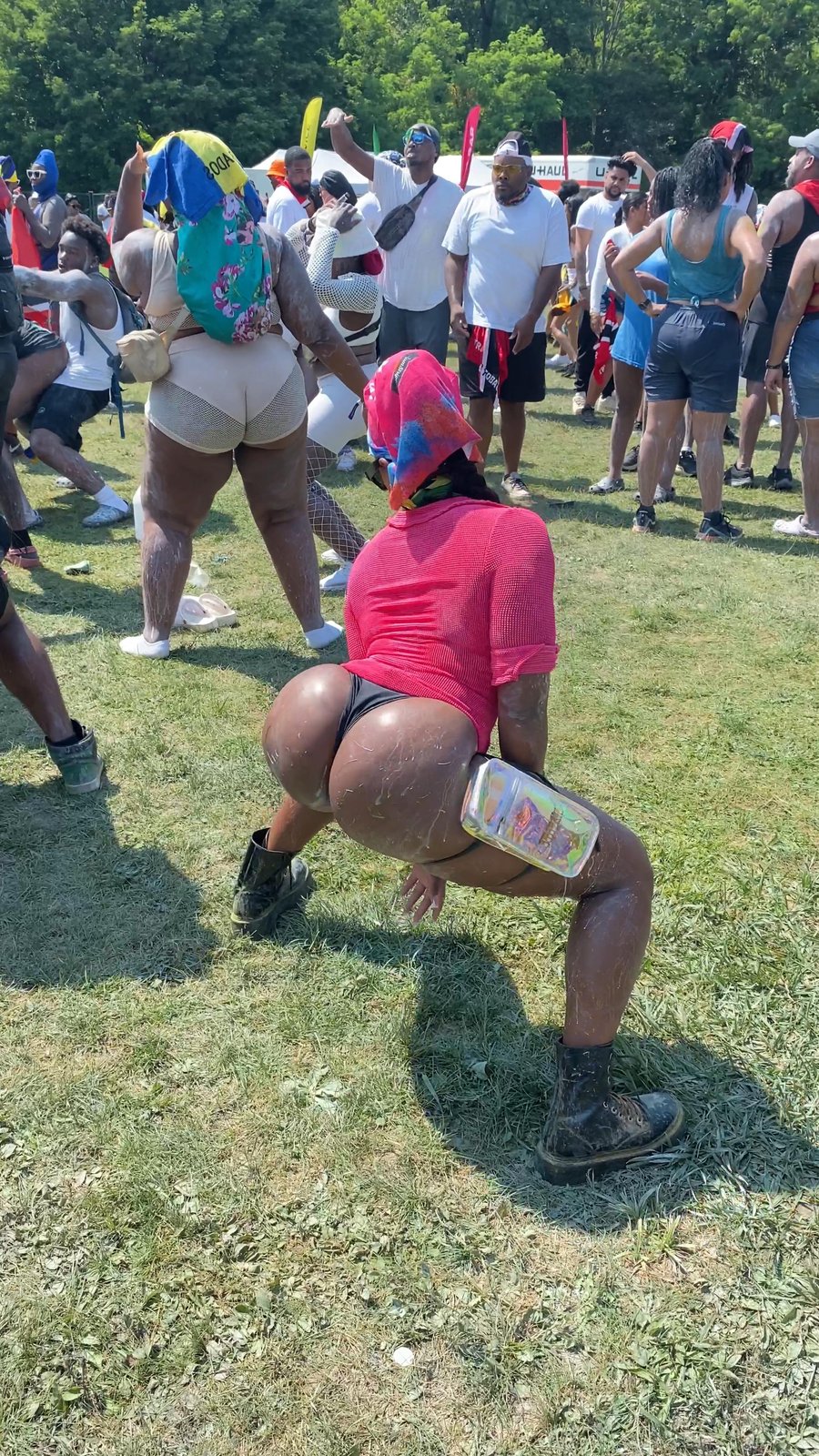 Bubble Buns Goes Crazy 🇯🇲