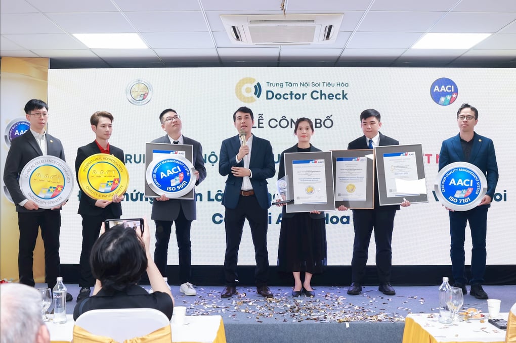 Phòng khám Doctor Check được trao chứng nhận nội soi xuất sắc từ Hoa Kỳ