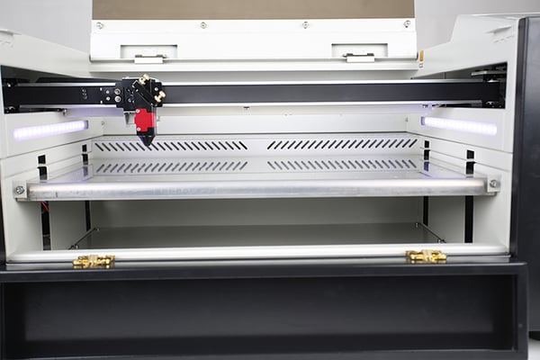 Laser κοπής και χάραξης - Πάγκος εργασίας