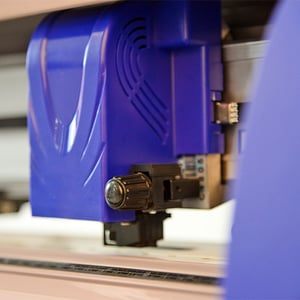 Κοπτικό αυτοκόλλητου βινυλίου με περιμετρική κοπή