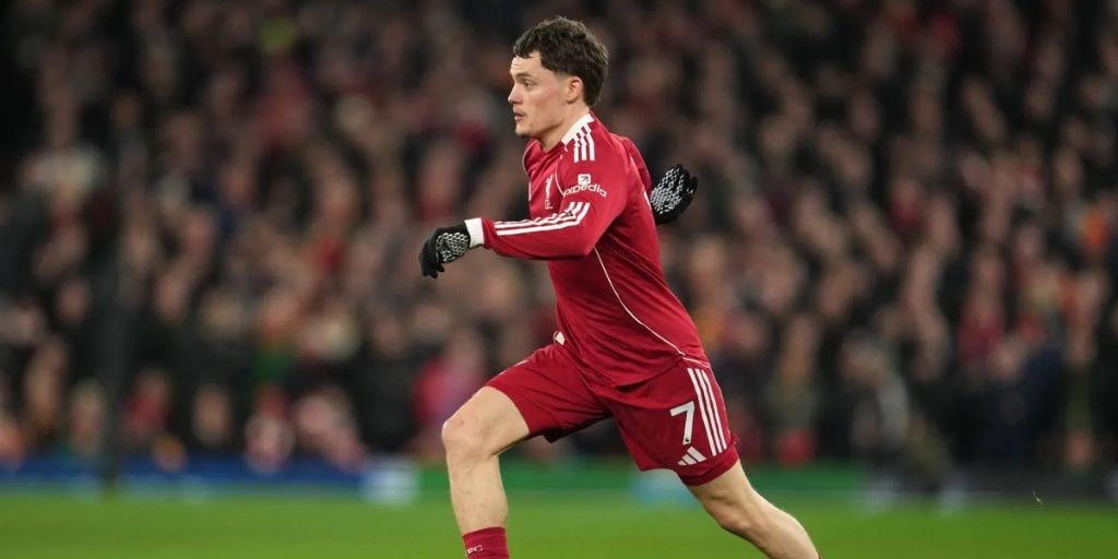 Florian Wirtz of Liverpool running with the ball