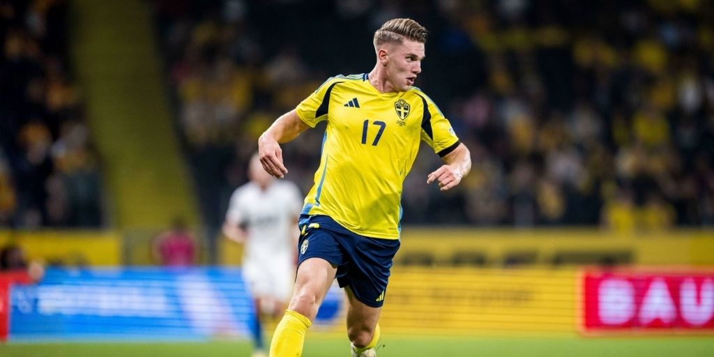 Victor Gyokeres in Swedish colours