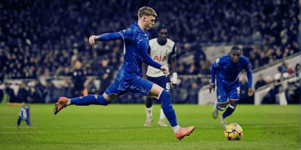 Cole Palmer taking a penalty for Chelsea