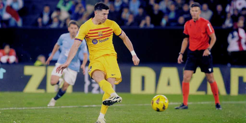 lewandowski-shot-ucl-quarter-final-atletico-madrid-2026.jpg