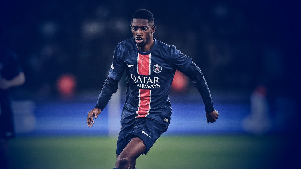 Ousmane Dembele dribbling the ball