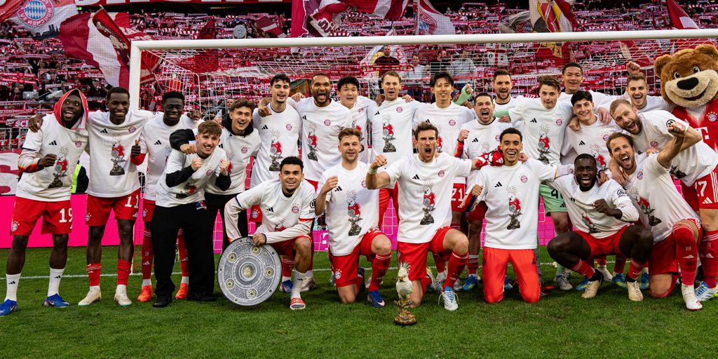 Bayern Munich squad with their 2025 - 2026 title win
