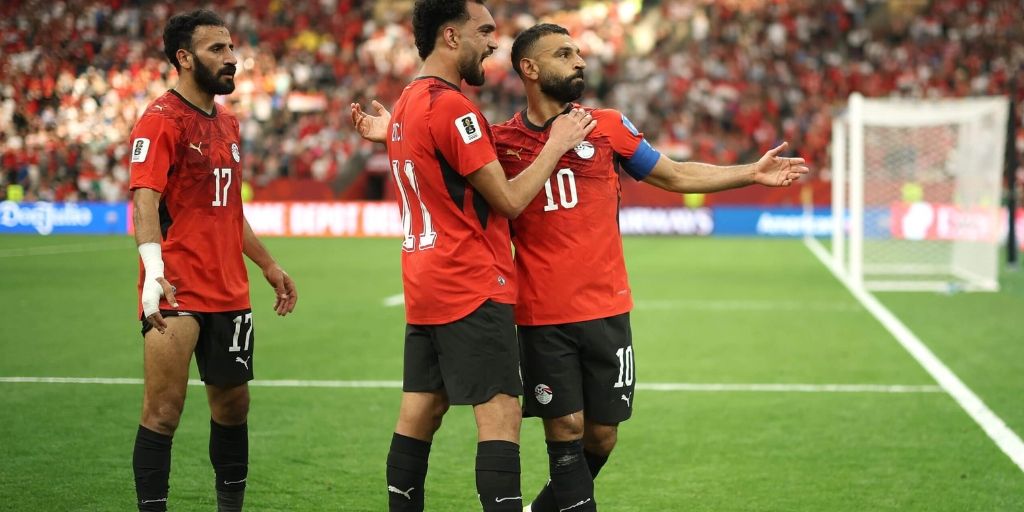 Salah ce;lebrates World Cup goal alongside teammates