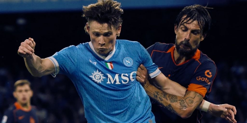 James McTRominay of Napoli