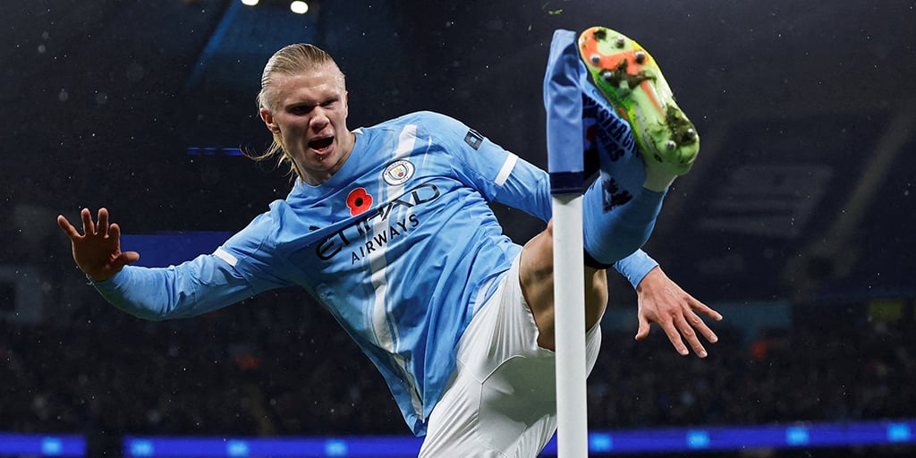 Haaland kicking the corner flag - Man City