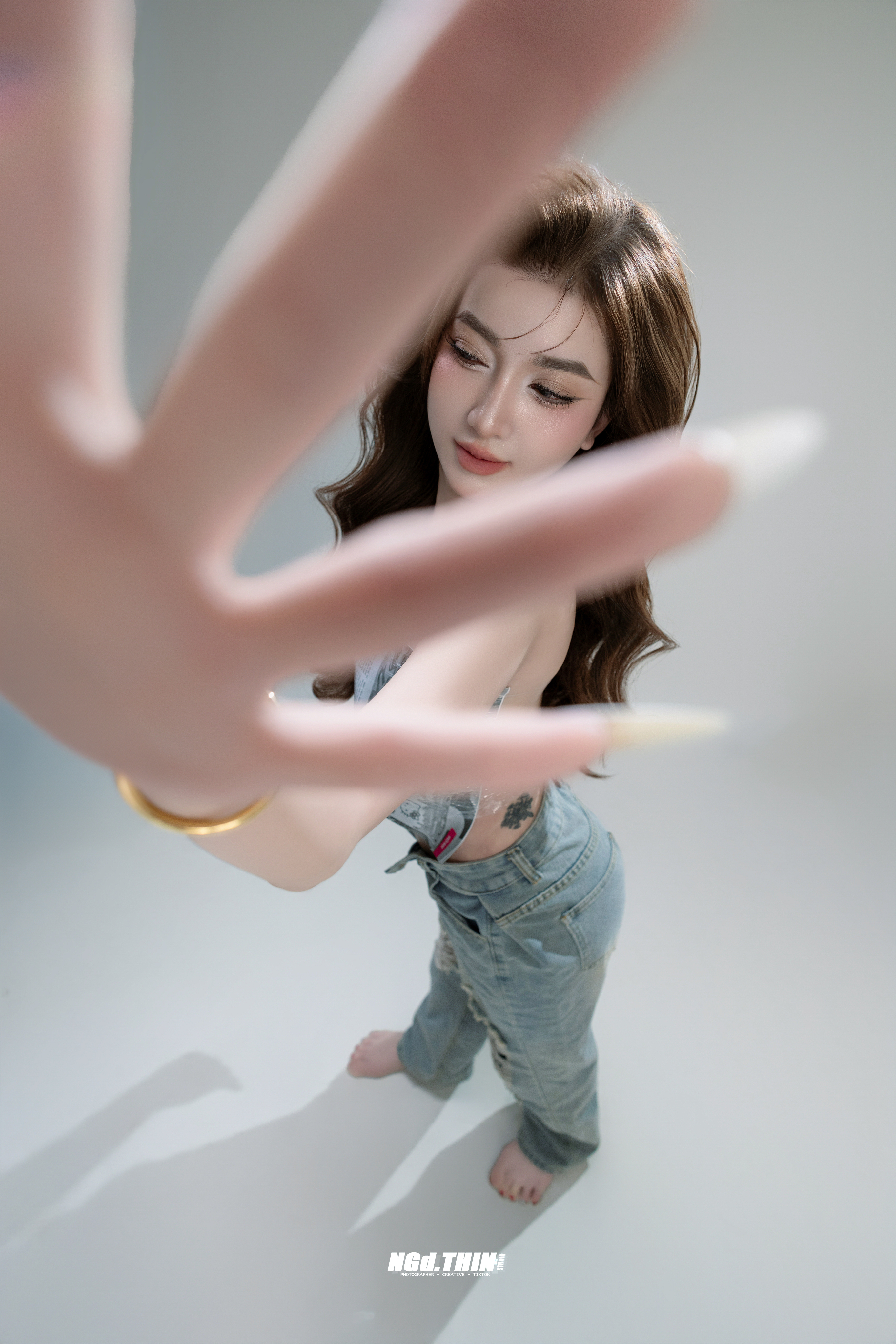 Newspaper Girl - Ảnh 4