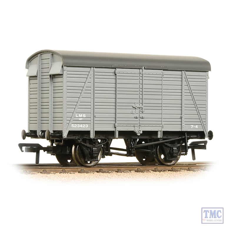 12 Ton Southern 2+2 Planked Ventilated Van LMS Grey 12 Ton Southern 2+2 Planked Ventilated Van LMS Grey