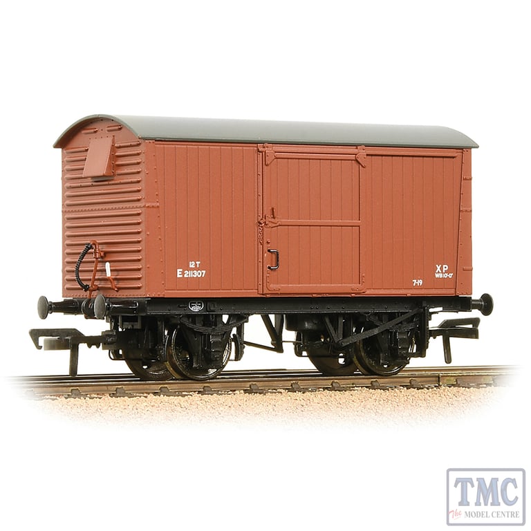 LNER 12 Ton Ventilated Fruit Van Corrugated Ends BR Bauxite (Early) LNER 12 Ton Ventilated Fruit Van Corrugated Ends BR Bauxite (Early)