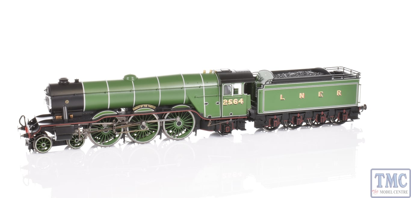 R3989 Hornby OO Gauge LNER A1 Class 2564 Knight of Thistle diecast footplate and flickering firebox Era 3