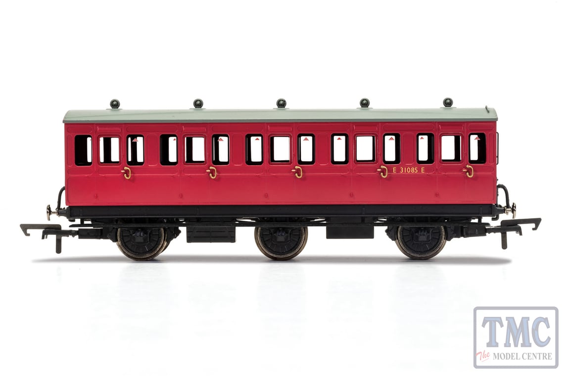 BR, 6 Wheel Coach, 3rd Class, E31085 - Era 4 BR, 6 Wheel Coach, 3rd Class, E31085 - Era 4