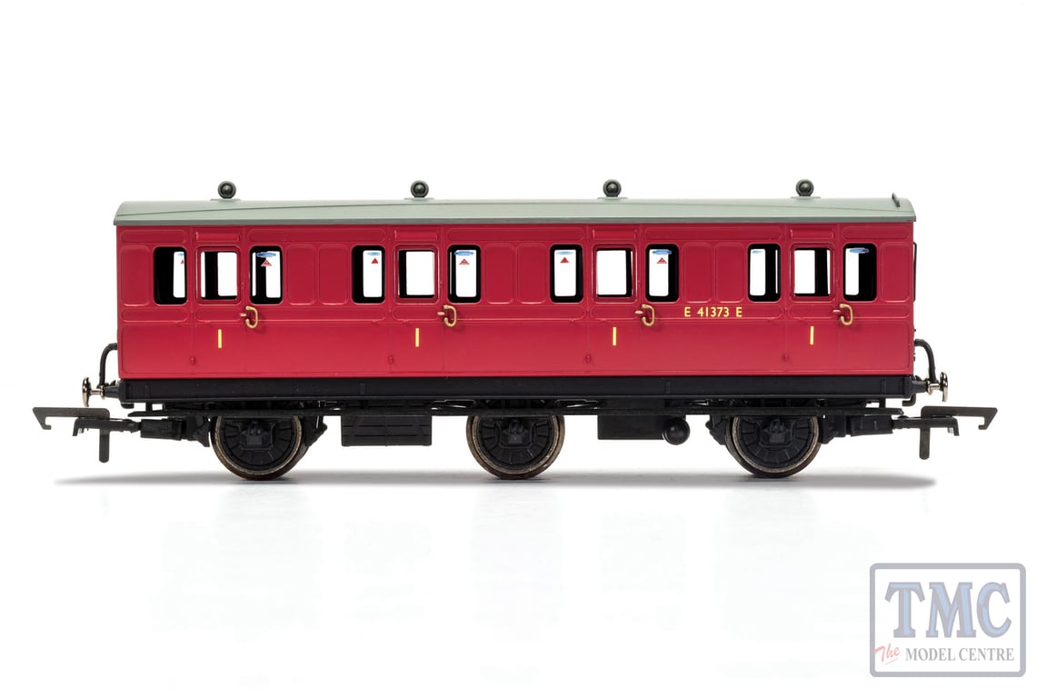 BR, 6 Wheel Coach, 1st Class, Fitted Lights, E41373 - Era 4 BR, 6 Wheel Coach, 1st Class, Fitted Lights, E41373 - Era 4