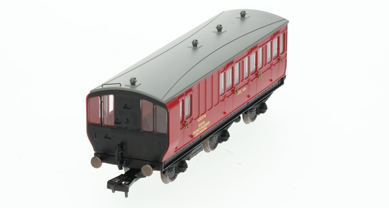BR Departmental, 6 Wheel Tool Van - Era 7 BR Departmental, 6 Wheel Tool Van - Era 7