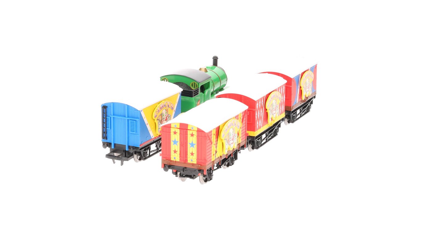 R9072 Hornby OO Gauge Thomas and Friends Percy Circus Electric Train Set Missing Coupling on One Wagon Missing Track Mat Worn