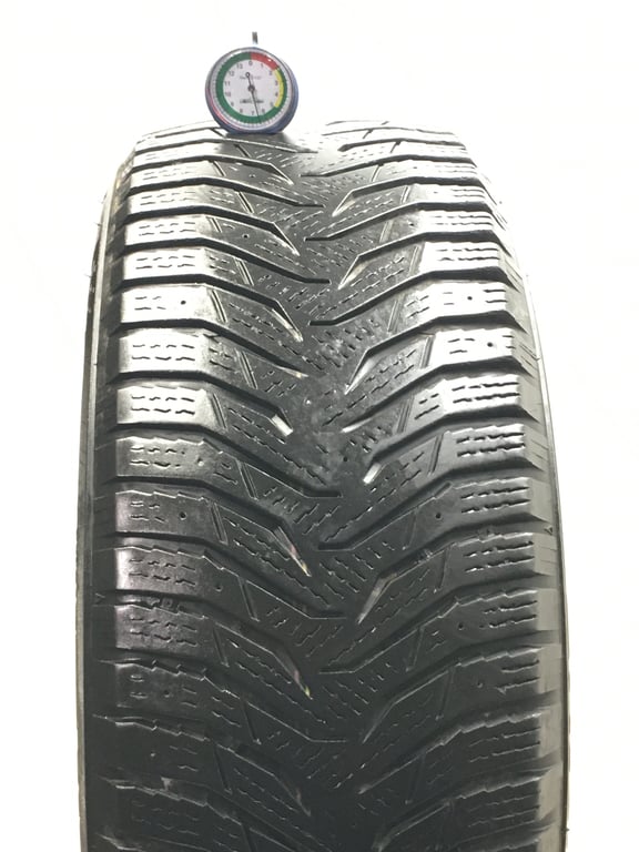 USED | P215/55R16 97T Kumho Winter Craft Ice WI31 | 6-7/32.