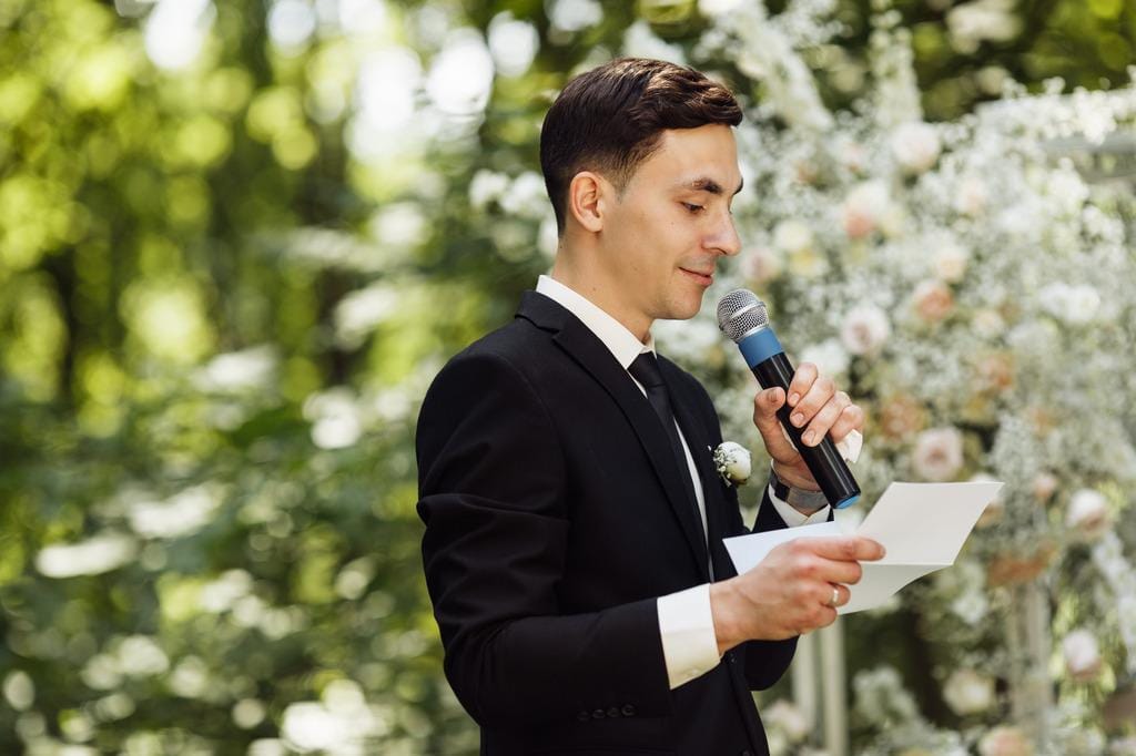 Best Man giving wedding speech