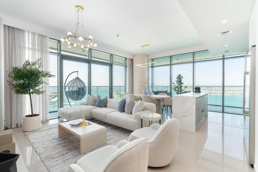 Luxury Penthouse, Emaar Beachfront, Dubai