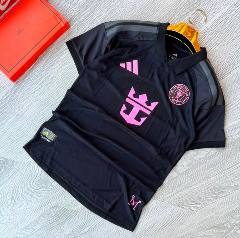 Nike Sports Jersey — Brand new