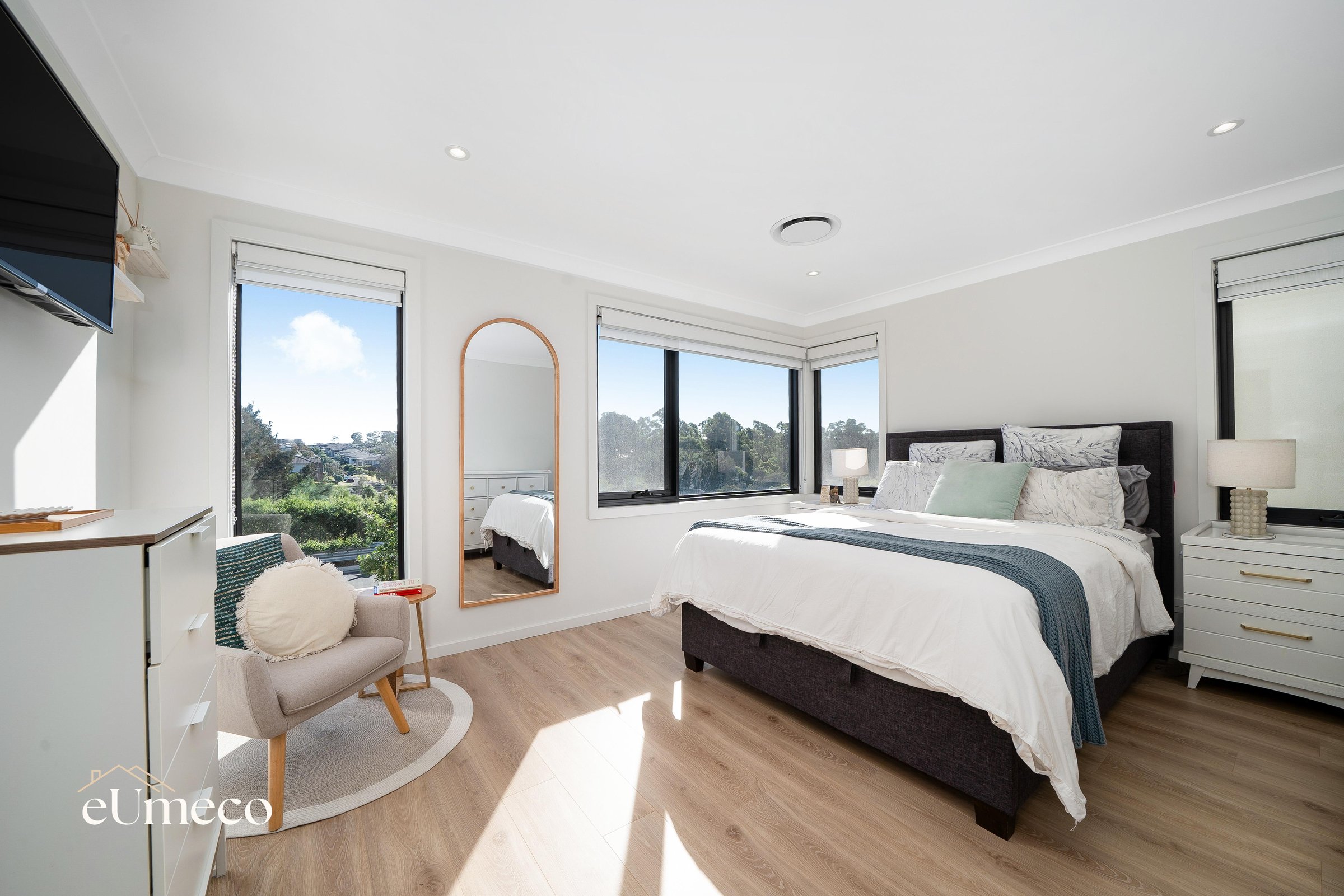 50 Spinnaker Drive, Moorebank NSW 2170 — image 7 of 8