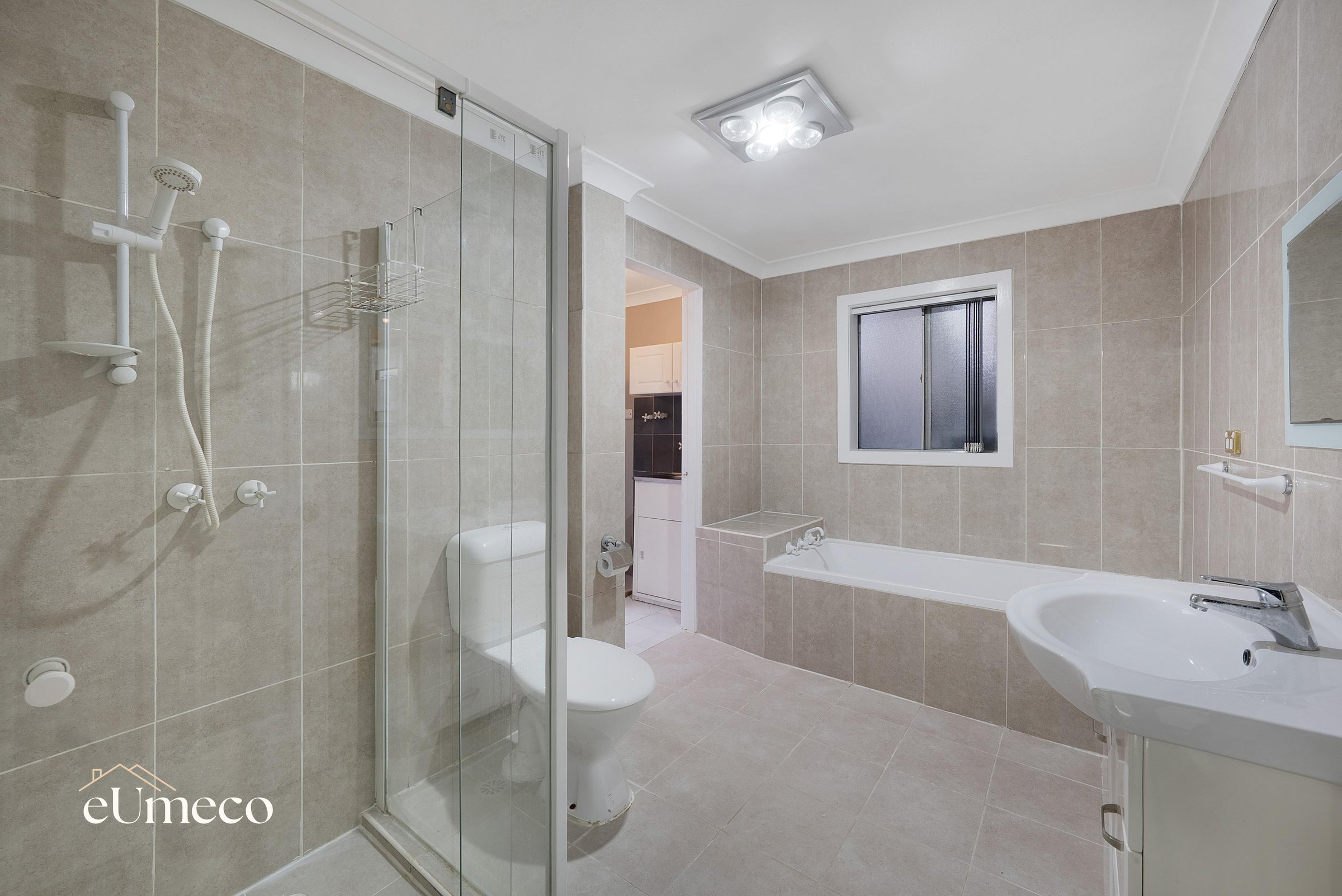 2/50 Edna Ave, Mount Pritchard NSW 2170 — image 4 of 5