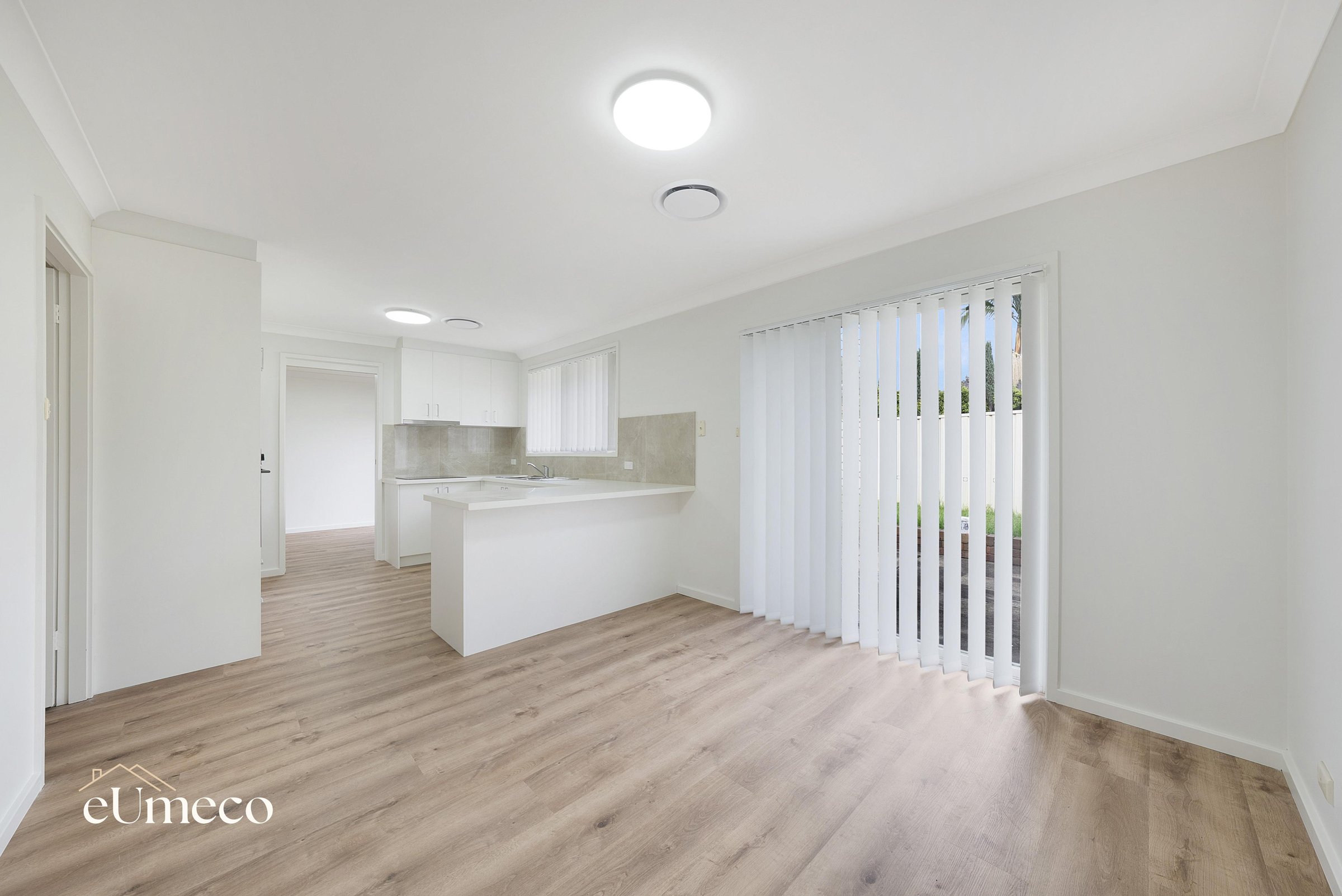 13 Quinn Place, Prairiewood NSW 2176 — image 4 of 10