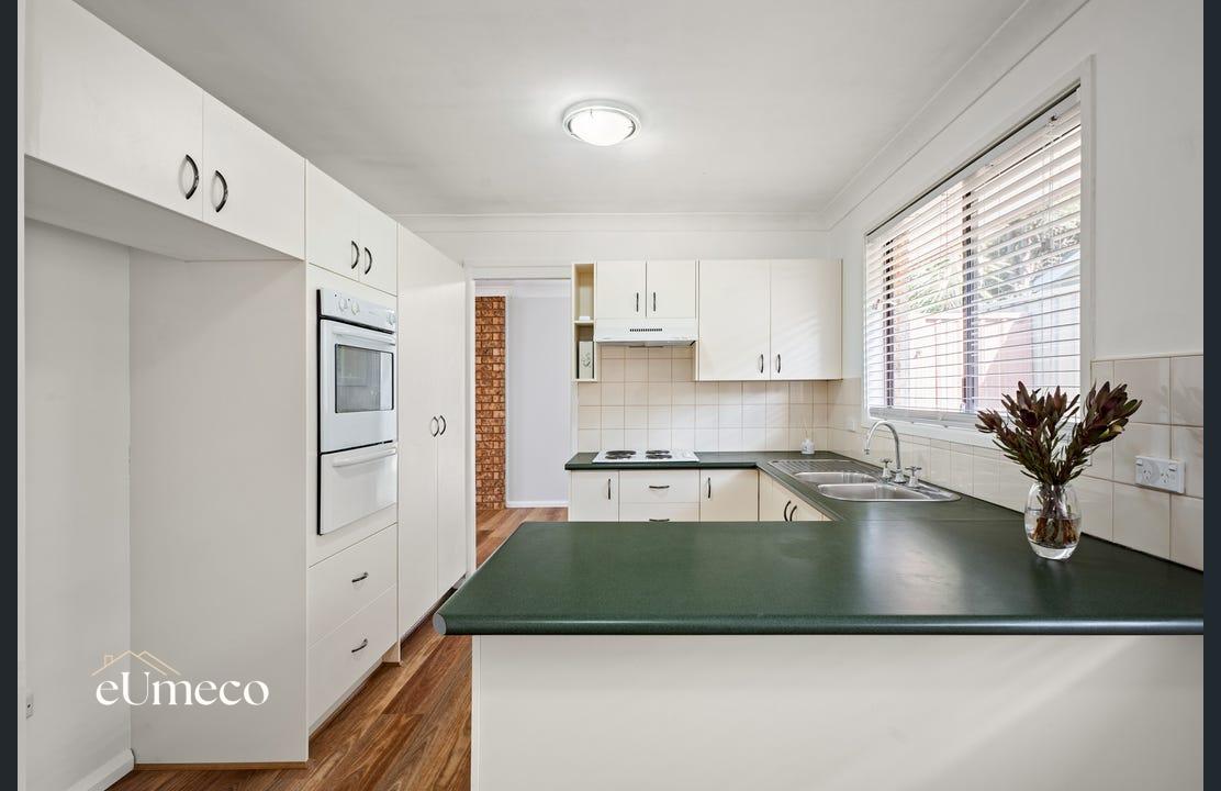 12 Peppermint Crescent, Kingswood NSW 2747 — image 10 of 15
