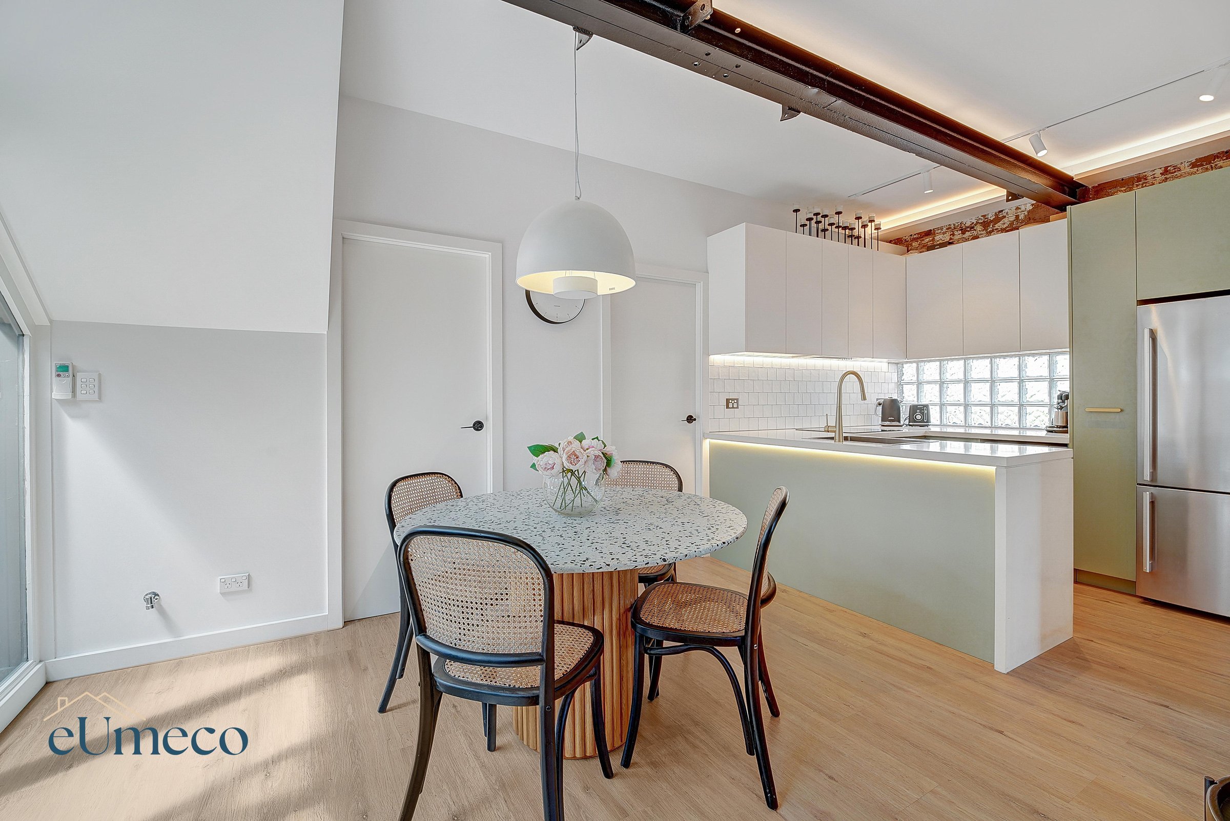 8/5-7 Prospect Street, Erskineville NSW 2043 — image 4 of 9