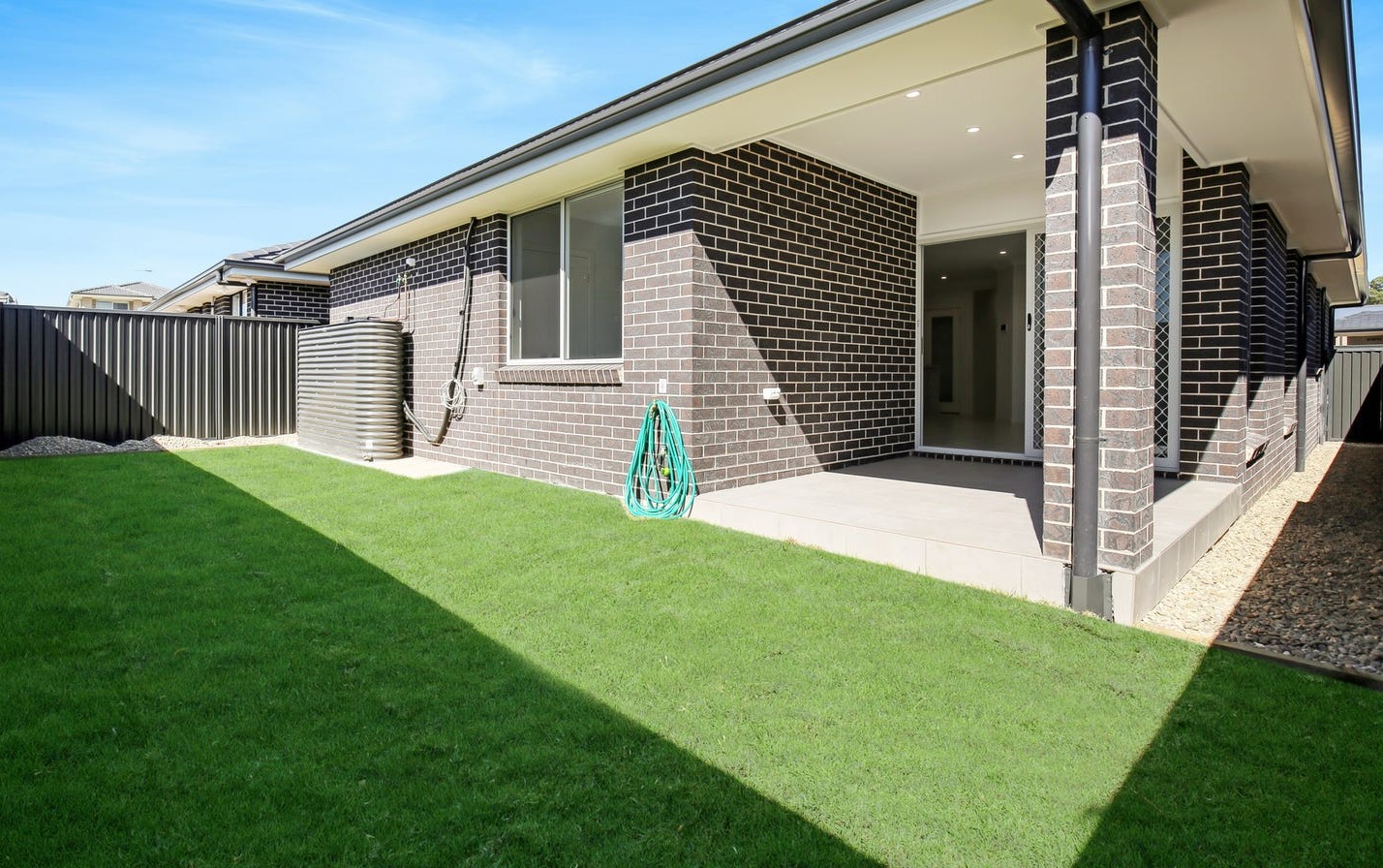 6 Driftway Street, Austral NSW 2179 — image 8 of 9