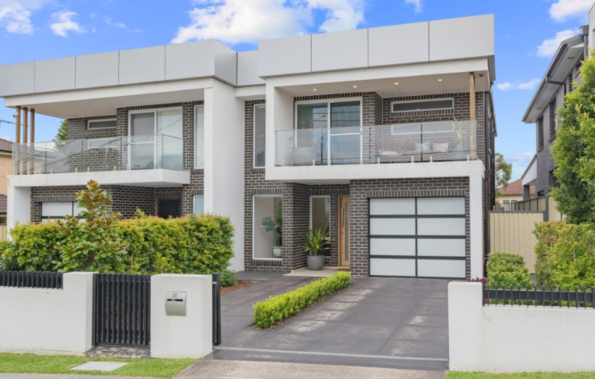2C Alamein Road, Revesby Heights NSW 2212 — image 4 of 15