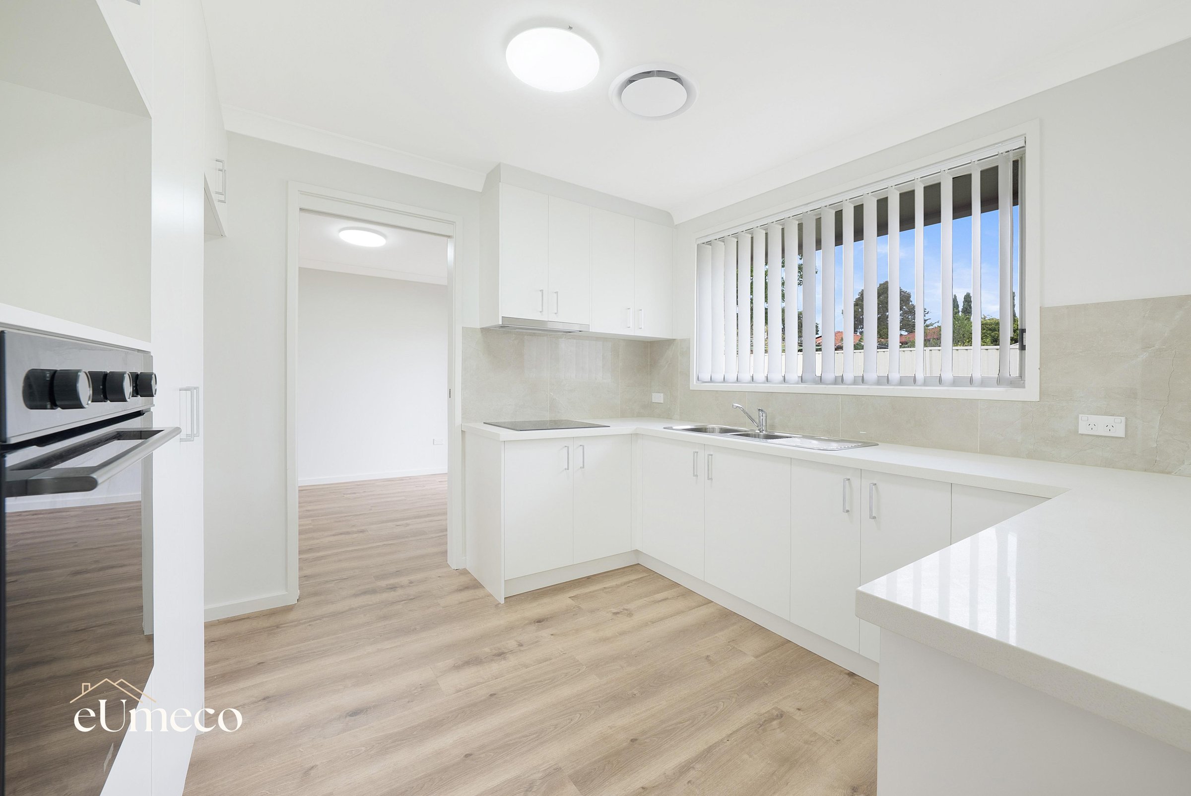 13 Quinn Place, Prairiewood NSW 2176 — image 3 of 10