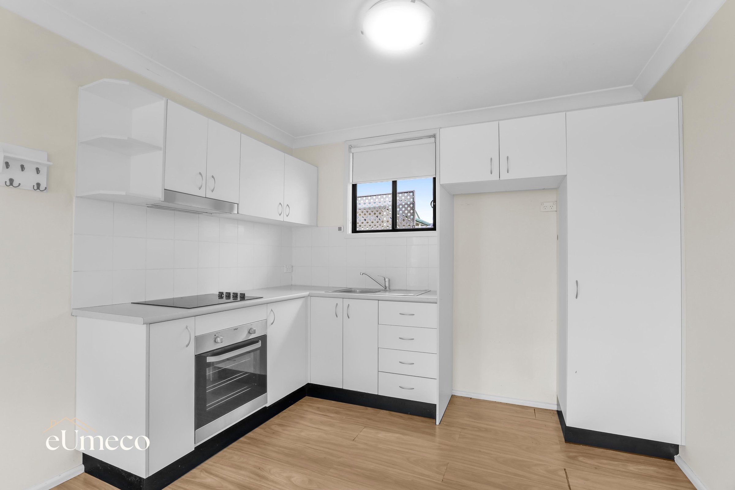 27 and 27a Parkin Road, Colyton NSW 2760 — image 10 of 13