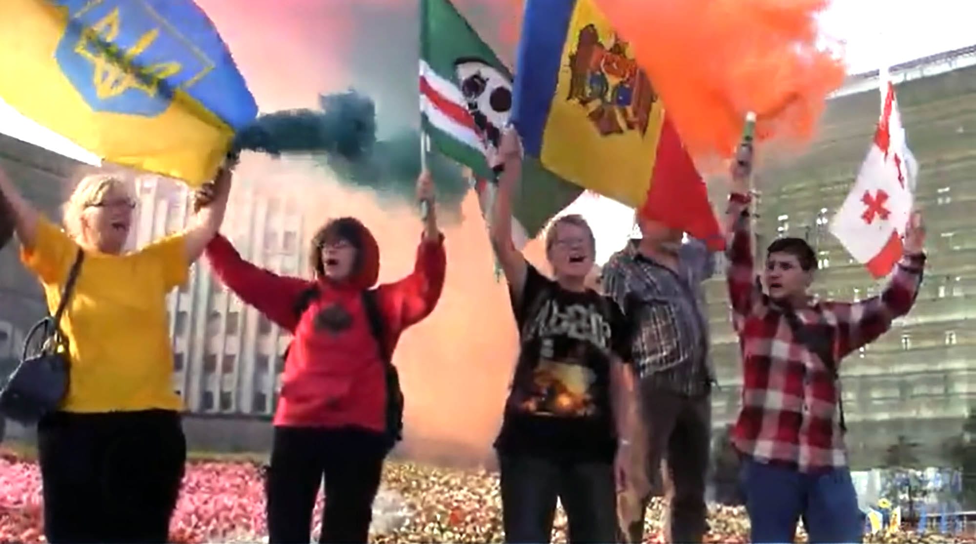 Protest on Lubyanka Square in Moscow with the flags of Ukraine, Georgia, Moldova and Ichkeria, August 24, 2014