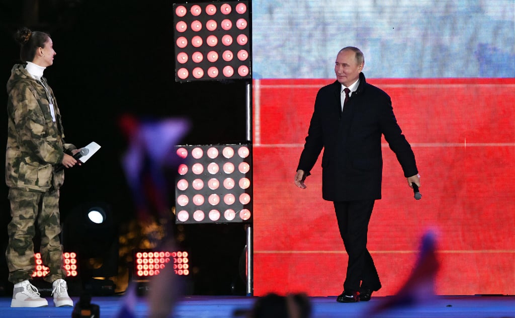 putin happy walking