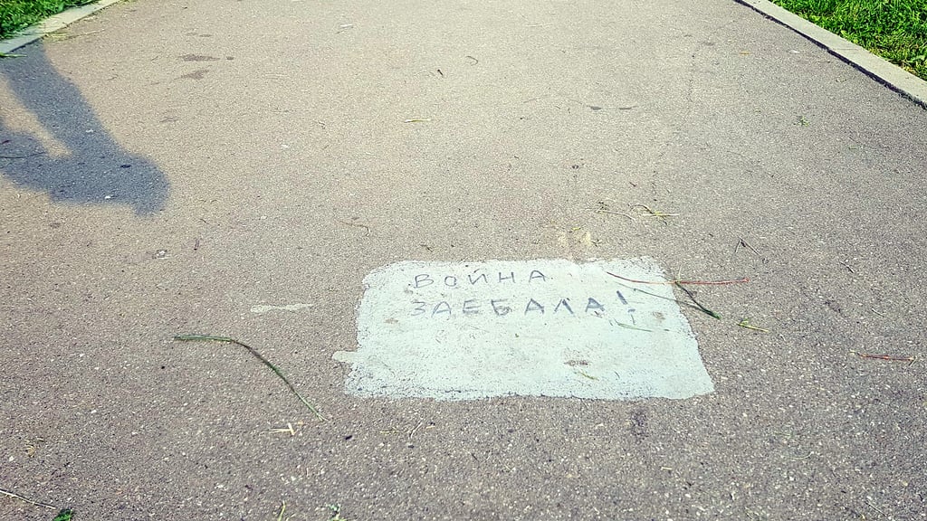 « On en a ras le bol de la guerre ». 