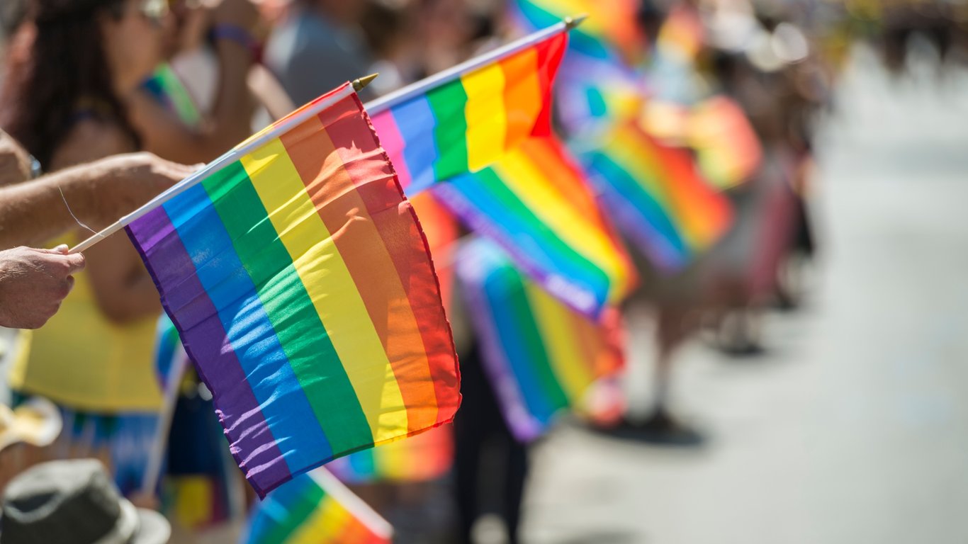 Feature image of “Psychological Disorder”: Chinese Student Sues Over Homophobic Textbook in Landmark Case