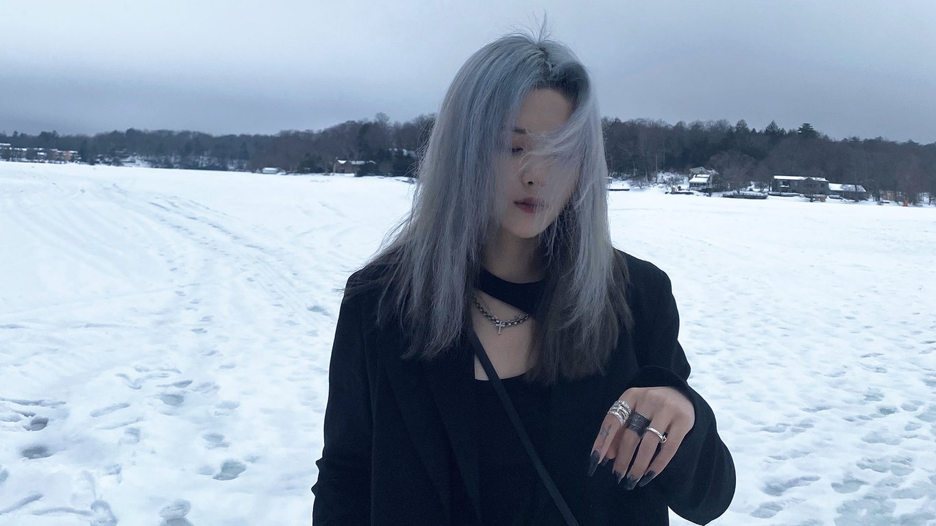 Feature image of Alpha Gal: Why More Chinese Women are Choosing to Dress Bossy