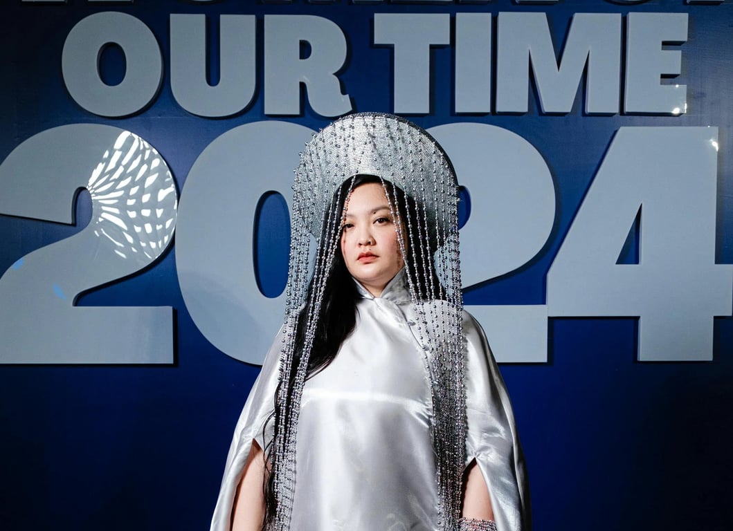Feature image of Amanda Nguyen Wins L’Officiel’s Women of Our Time Award