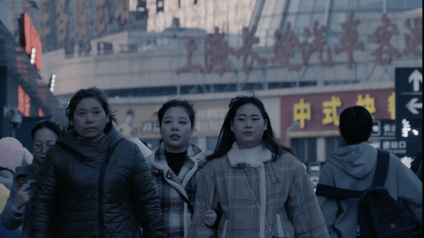 Feature image of WATCH: Observe Intimate Moments from the World’s Largest Annual Human Migration