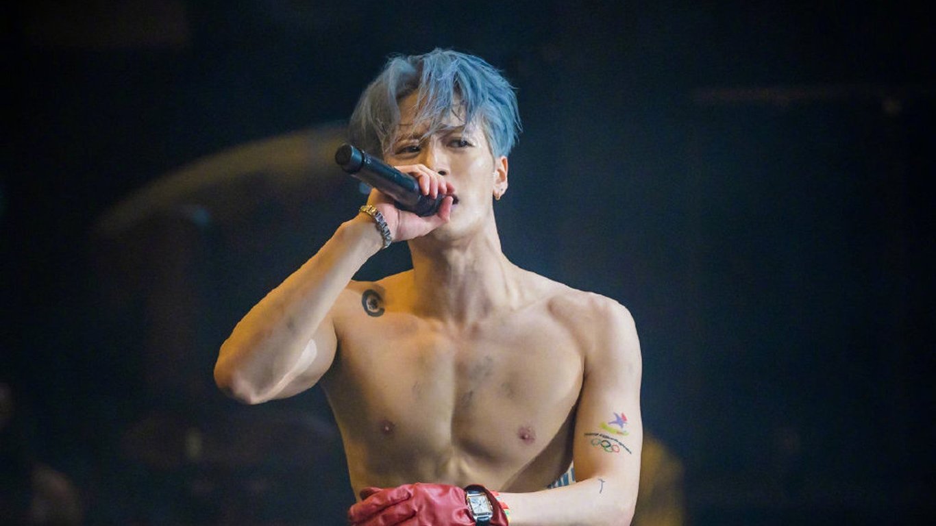 Jackson Wang Goes Shirtless, 2NE1 Reunite at Coachella 2022 — RADII