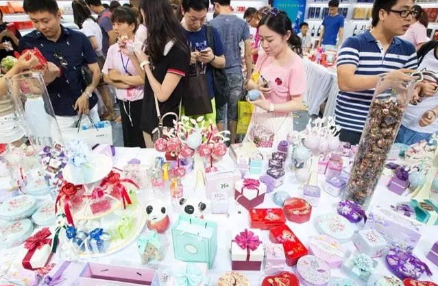 Feature image of Declining Marriage Rate Threatens China’s Traditional Wedding Candy Stores