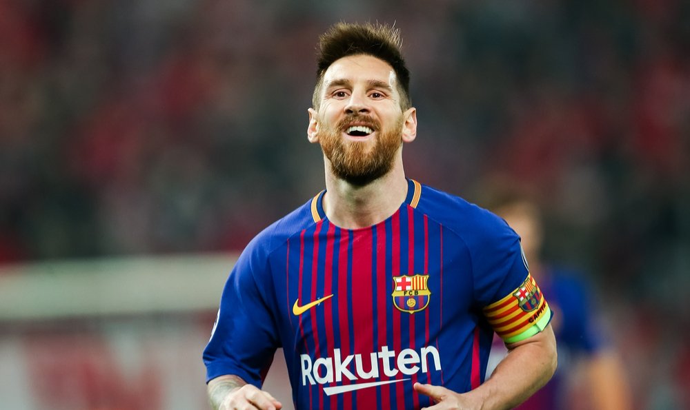 Feature image of Scammers Sell Fake Dinner with Lionel Messi