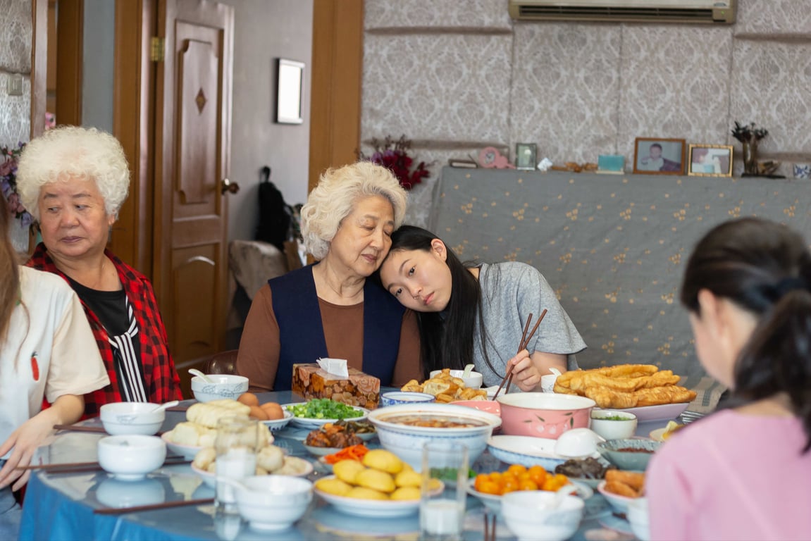 the farewell china chinese american identity awkwafina lulu wang