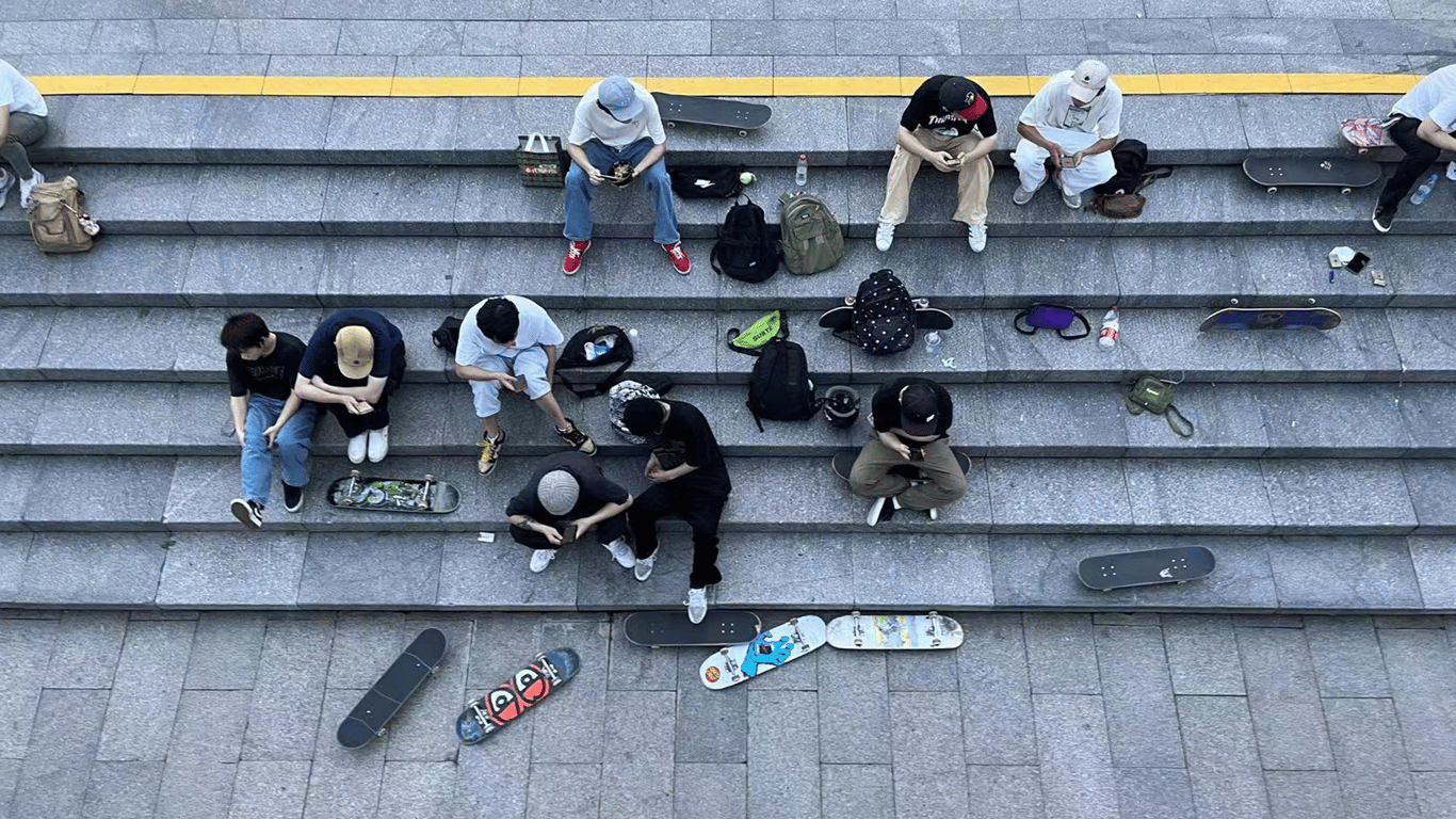 Feature image of Haircuts, Skaters, Champagne: Shanghai’s First Few Days of Freedom